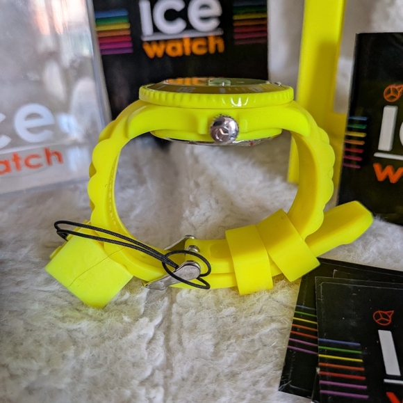 Ice Watch - Flashy Yellow Dial Silicone Strap Unisex Watch - Picture 8 of 10